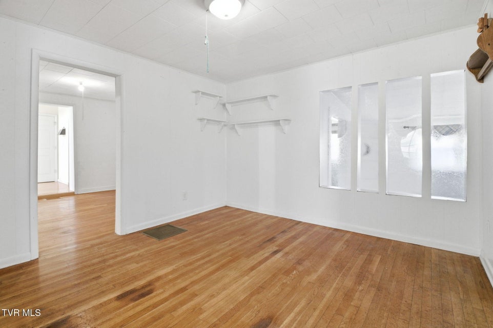 Photo #33: 2412 Reservoir Road