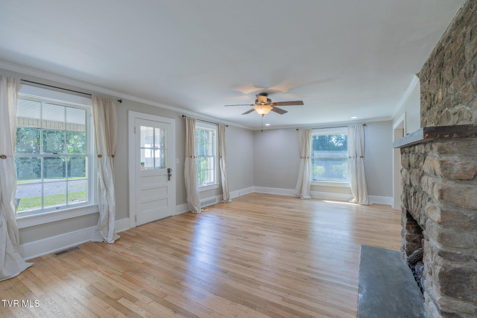 Photo #9: 31232 Hollyfield Road