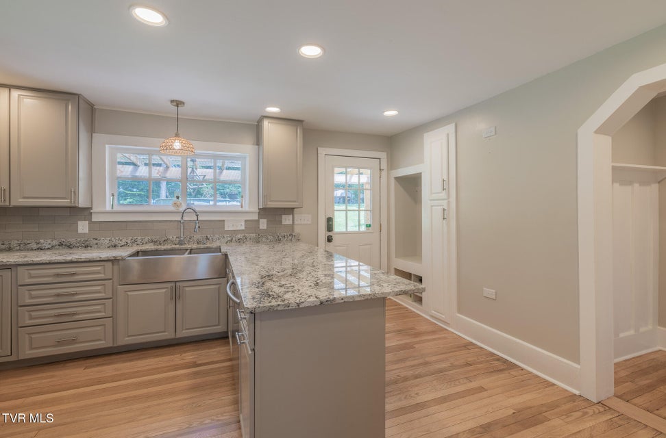 Photo #15: 31232 Hollyfield Road