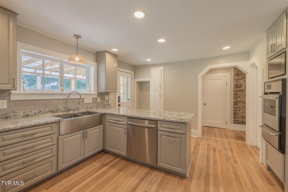 Photo #16: 31232 Hollyfield Road