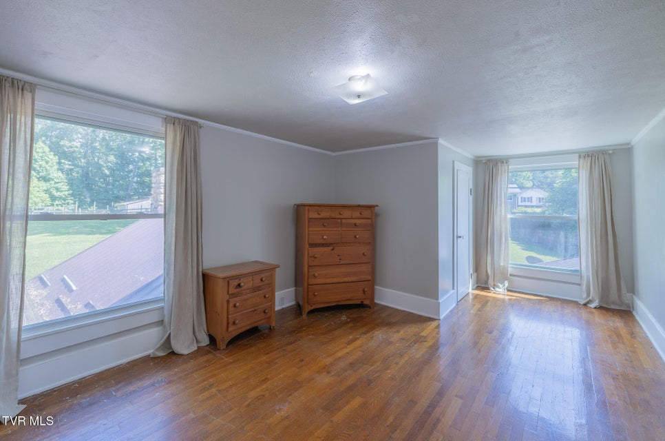 Photo #26: 31232 Hollyfield Road