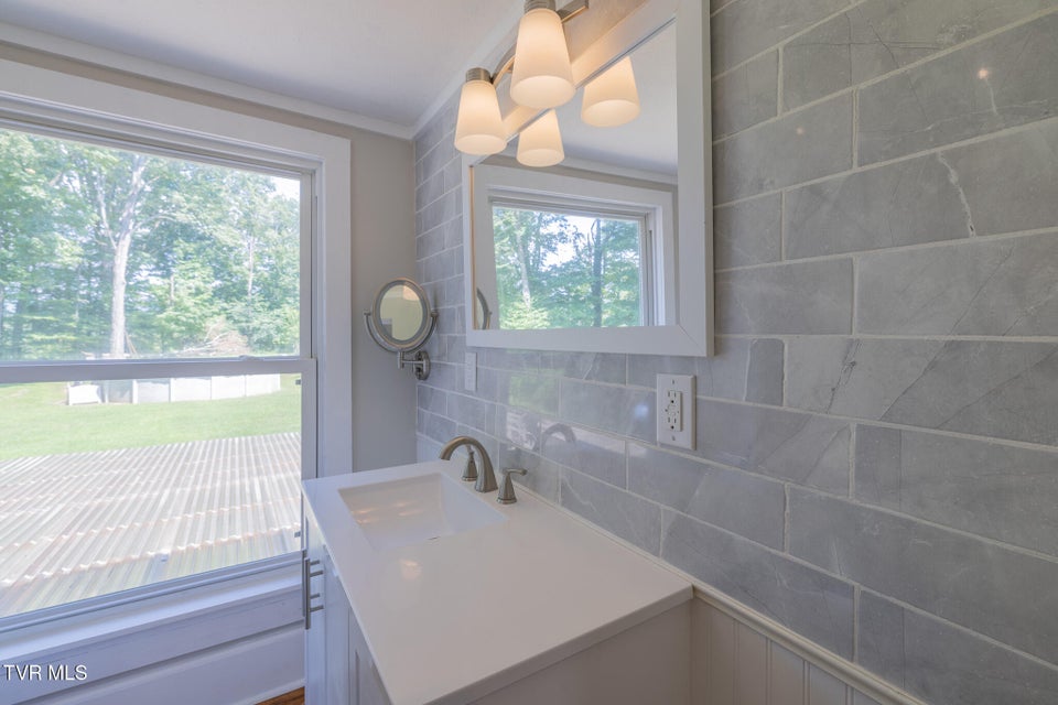 Photo #31: 31232 Hollyfield Road