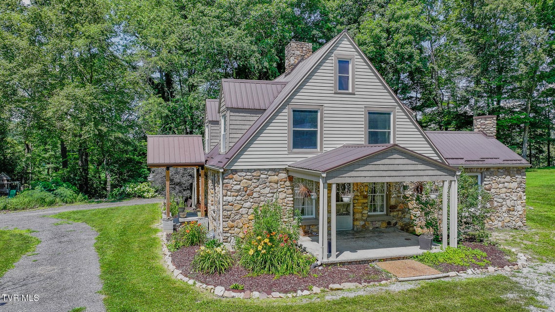 Photo #32: 31232 Hollyfield Road