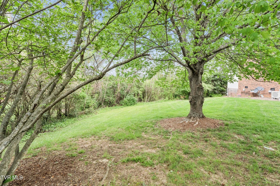 Photo #43: 400 Sunset Drive