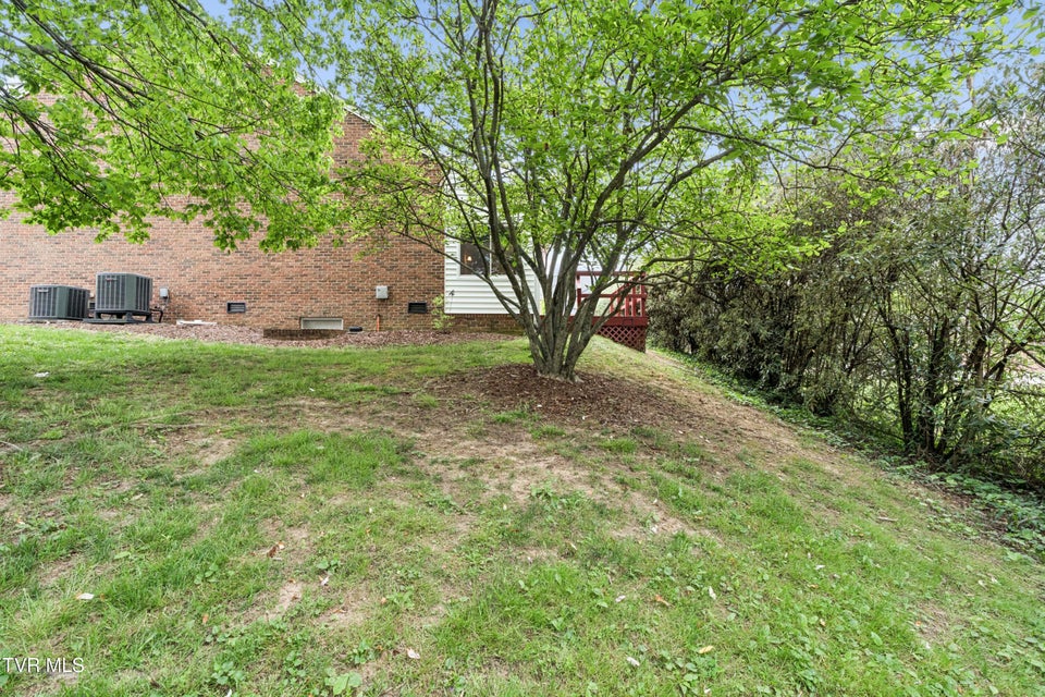 Photo #44: 400 Sunset Drive