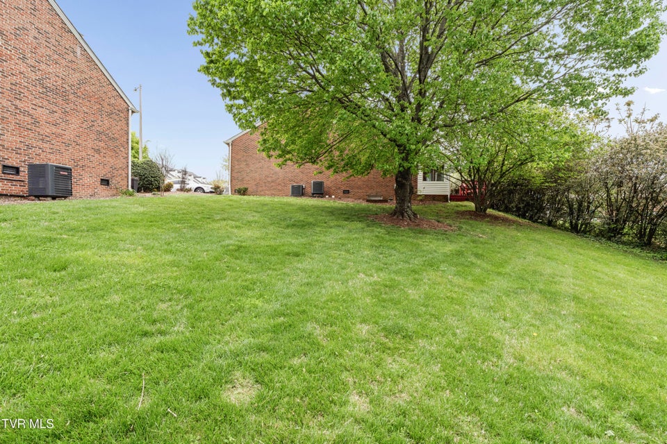 Photo #45: 400 Sunset Drive