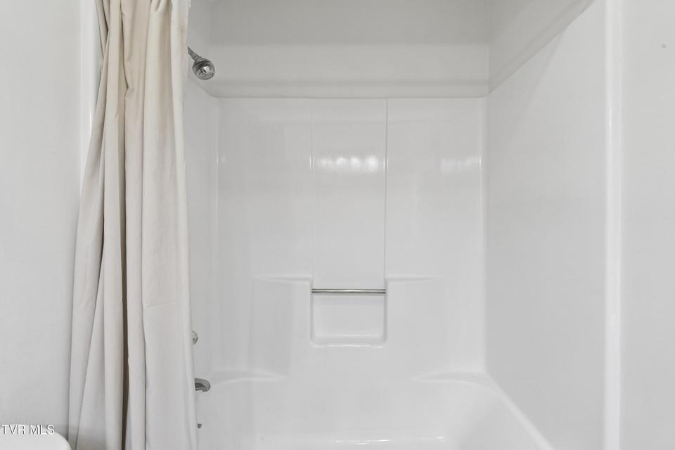 Photo #40: 400 Sunset Drive