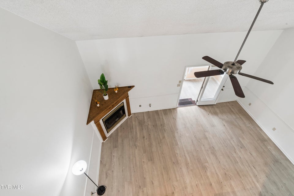 Photo #31: 400 Sunset Drive