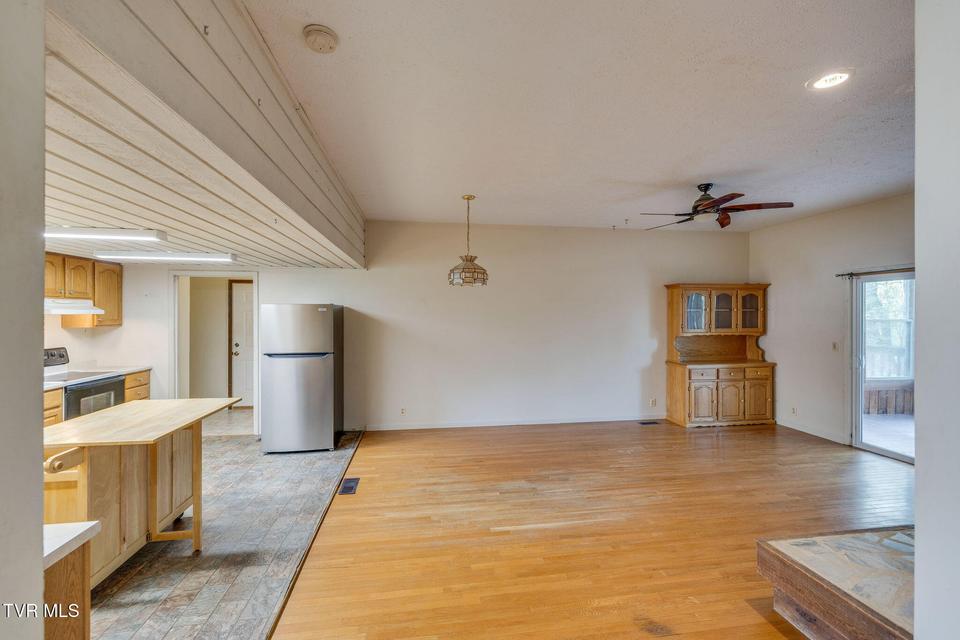 Photo #6: 4709 Edens View Road