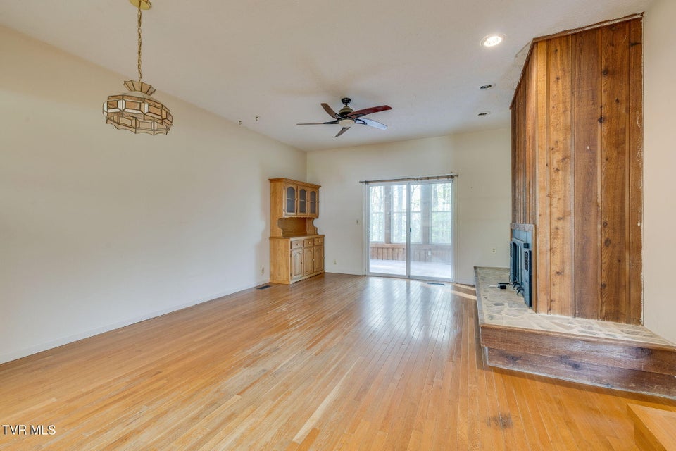 Photo #7: 4709 Edens View Road