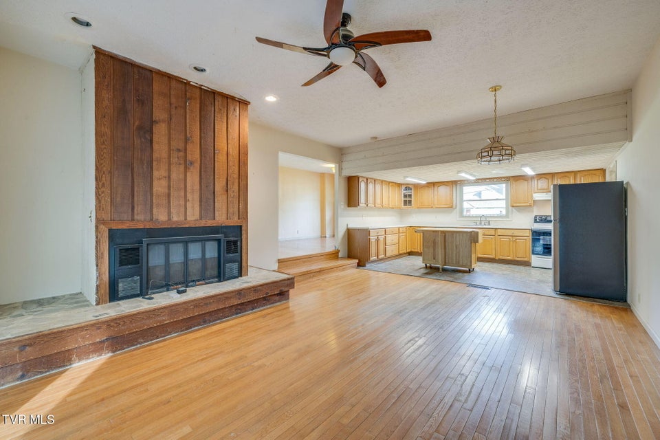 Photo #9: 4709 Edens View Road