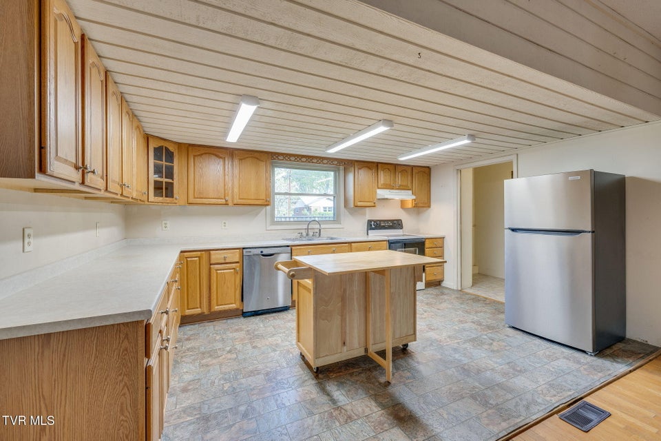 Photo #10: 4709 Edens View Road