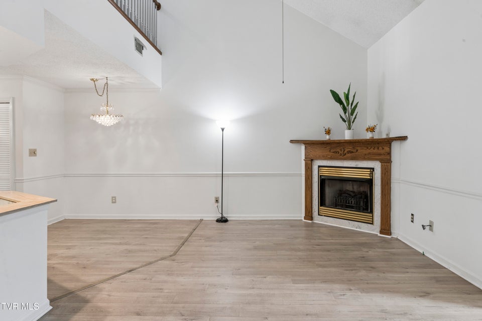 Photo #21: 400 Sunset Drive