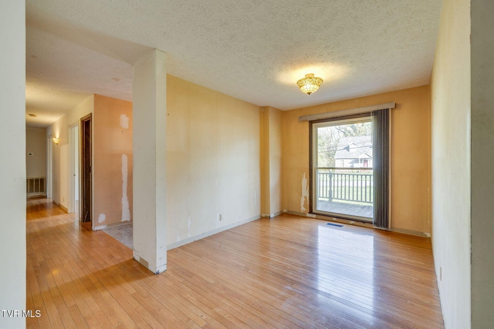 Photo #14: 4709 Edens View Road