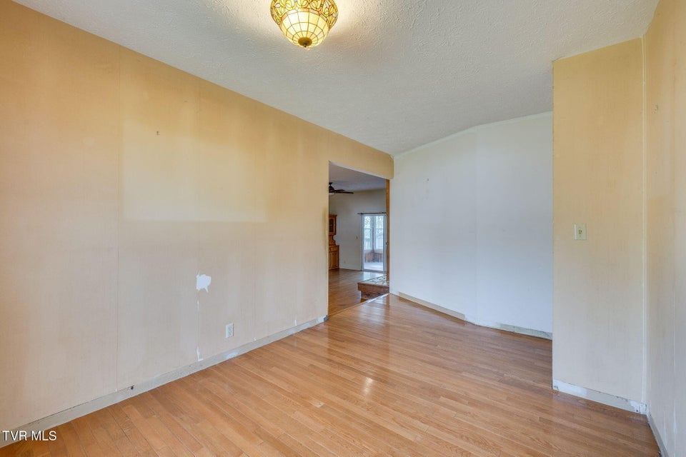 Photo #15: 4709 Edens View Road