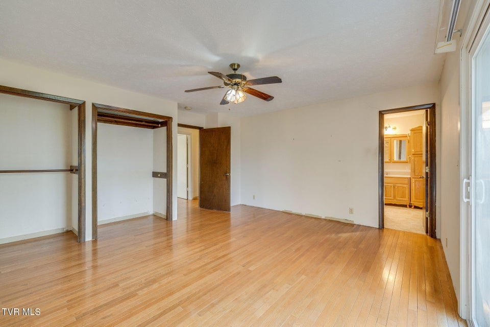 Photo #21: 4709 Edens View Road