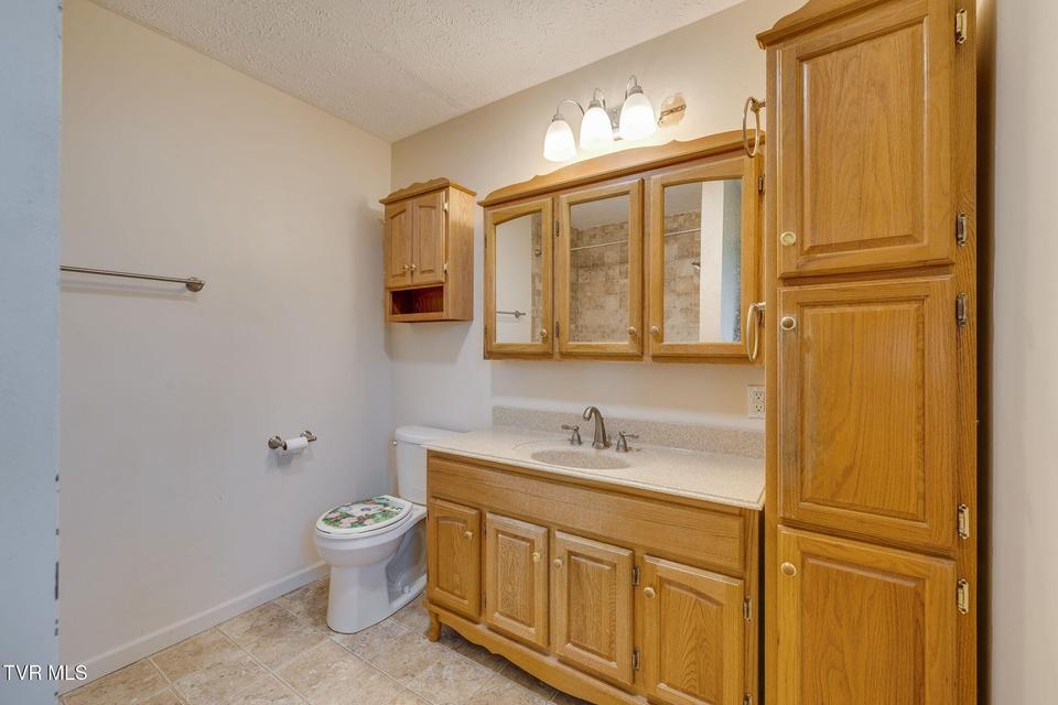 Photo #22: 4709 Edens View Road