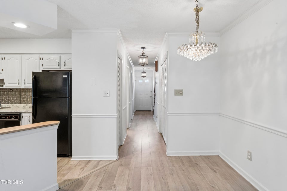 Photo #24: 400 Sunset Drive