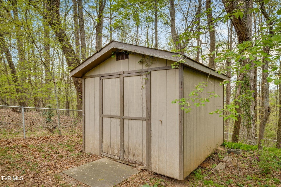 Photo #39: 4709 Edens View Road