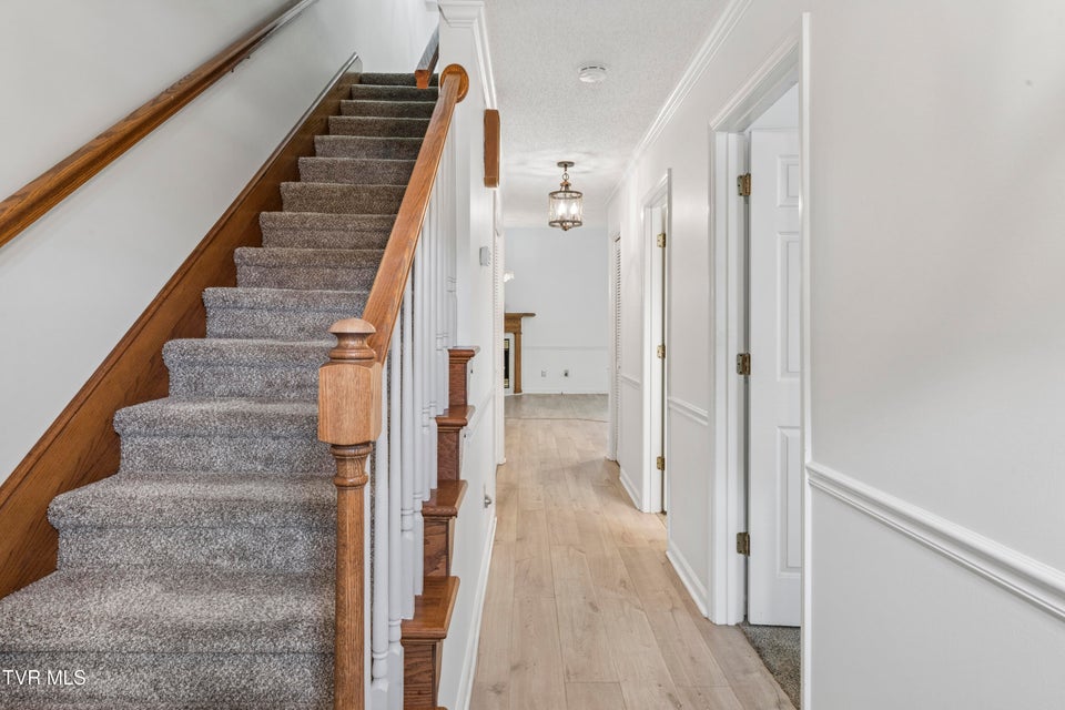 Photo #3: 400 Sunset Drive