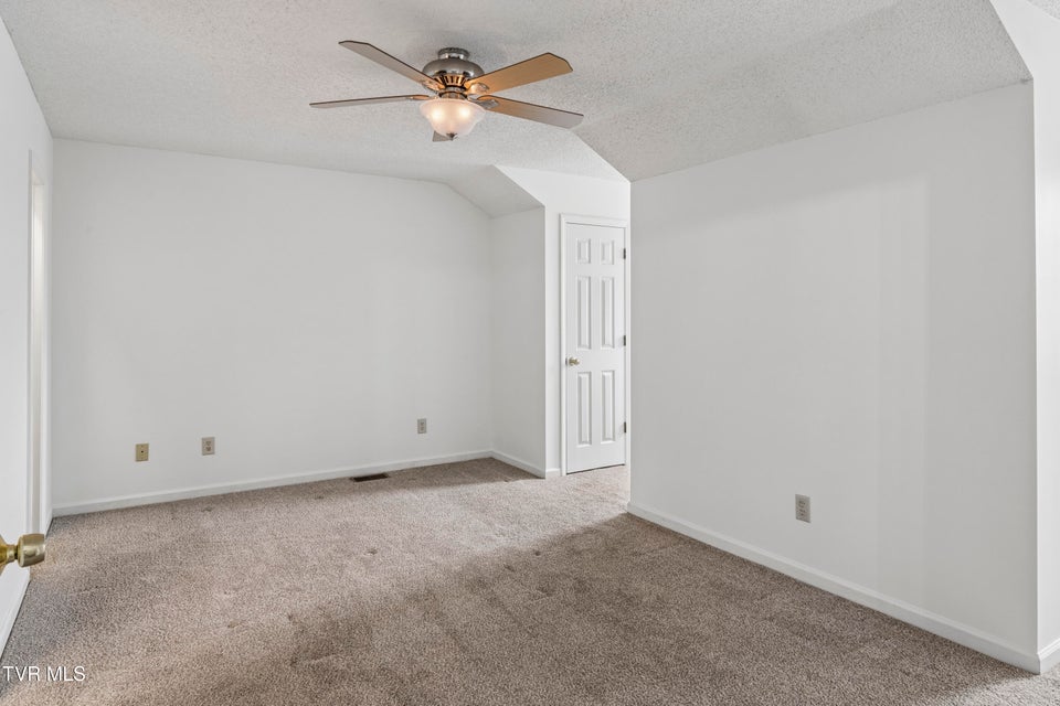 Photo #32: 400 Sunset Drive