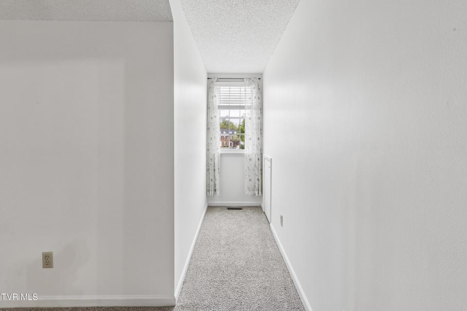 Photo #35: 400 Sunset Drive