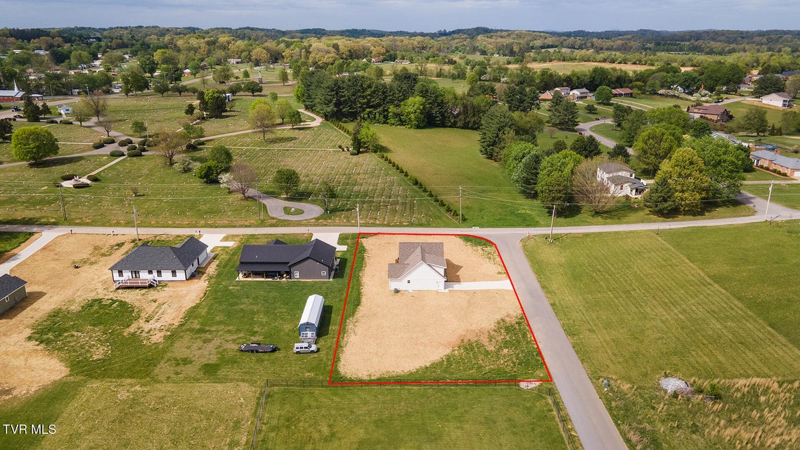 Photo #39: 50 Emperor Lane