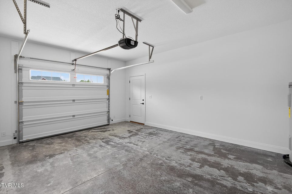 Photo #30: 50 Emperor Lane