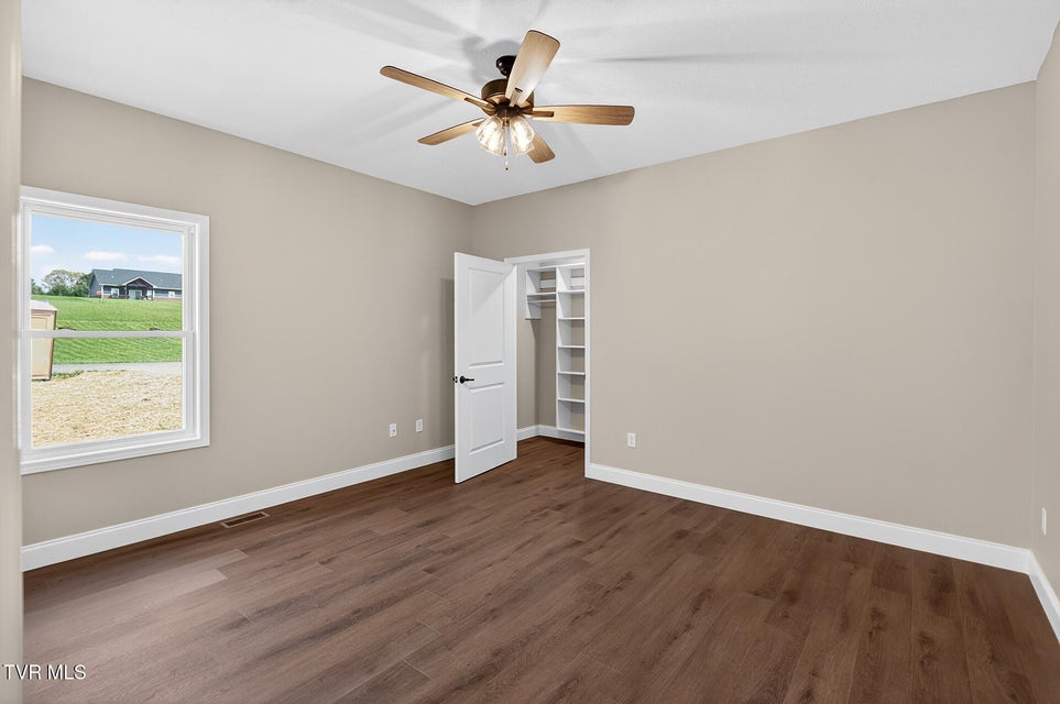 Photo #20: 50 Emperor Lane