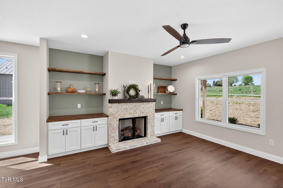 Photo #6: 50 Emperor Lane