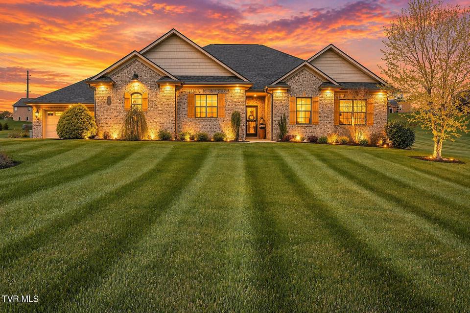 Photo #2: 336 Loafers Glory View