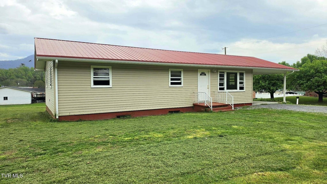 Photo #4: 2704 6th Avenue