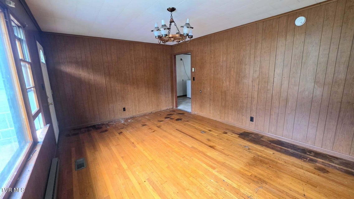 Photo #10: 2704 6th Avenue