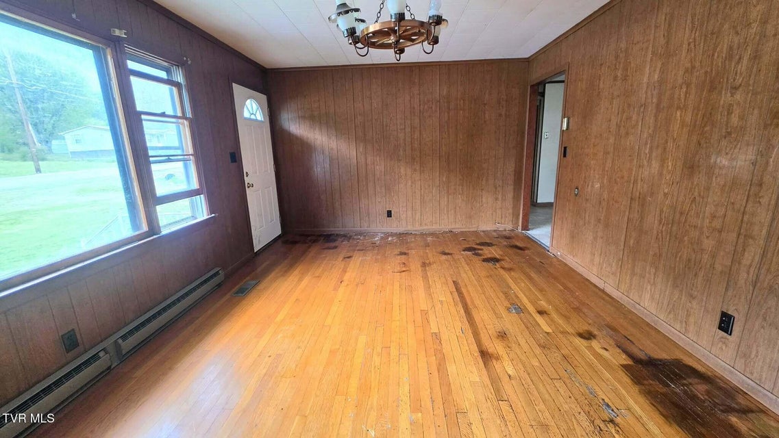 Photo #12: 2704 6th Avenue