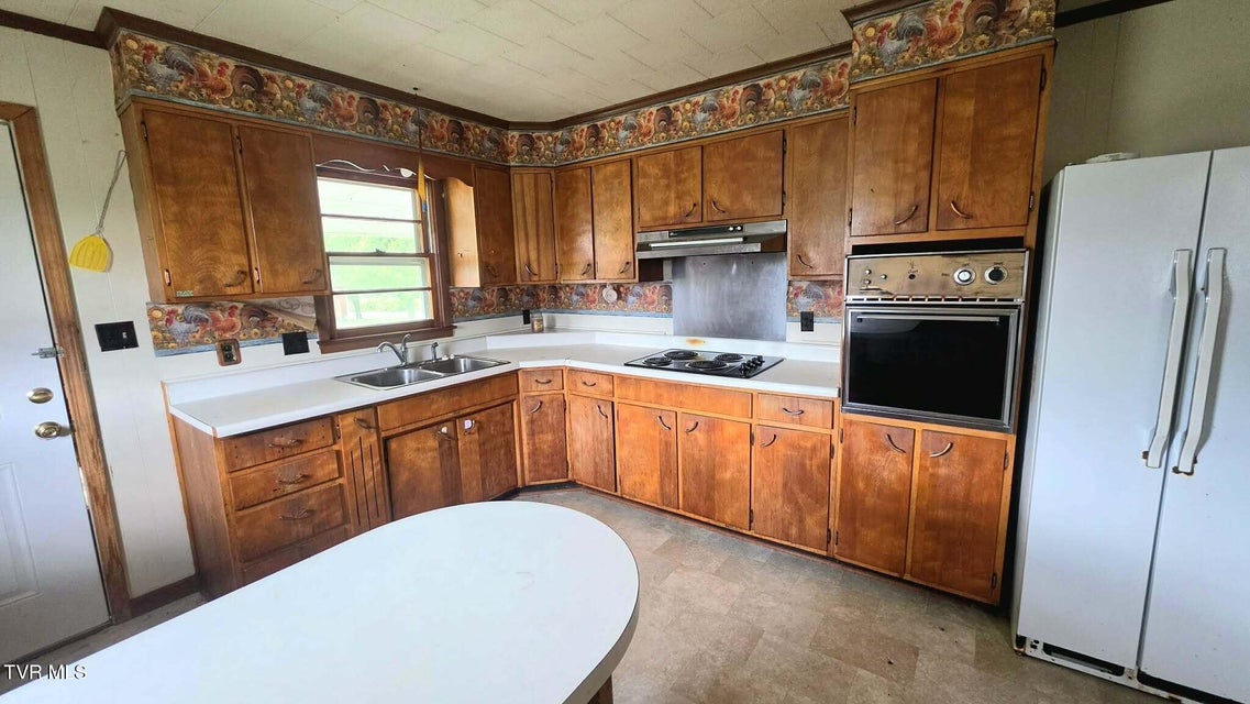 Photo #14: 2704 6th Avenue