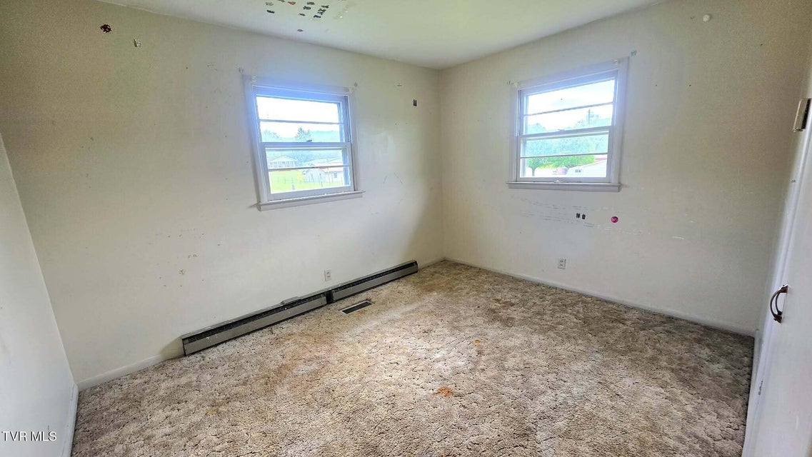 Photo #15: 2704 6th Avenue