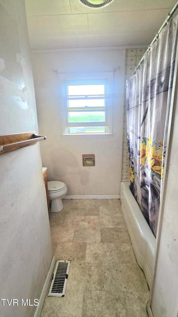 Photo #17: 2704 6th Avenue