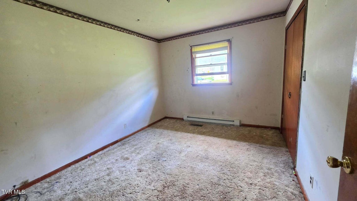 Photo #19: 2704 6th Avenue