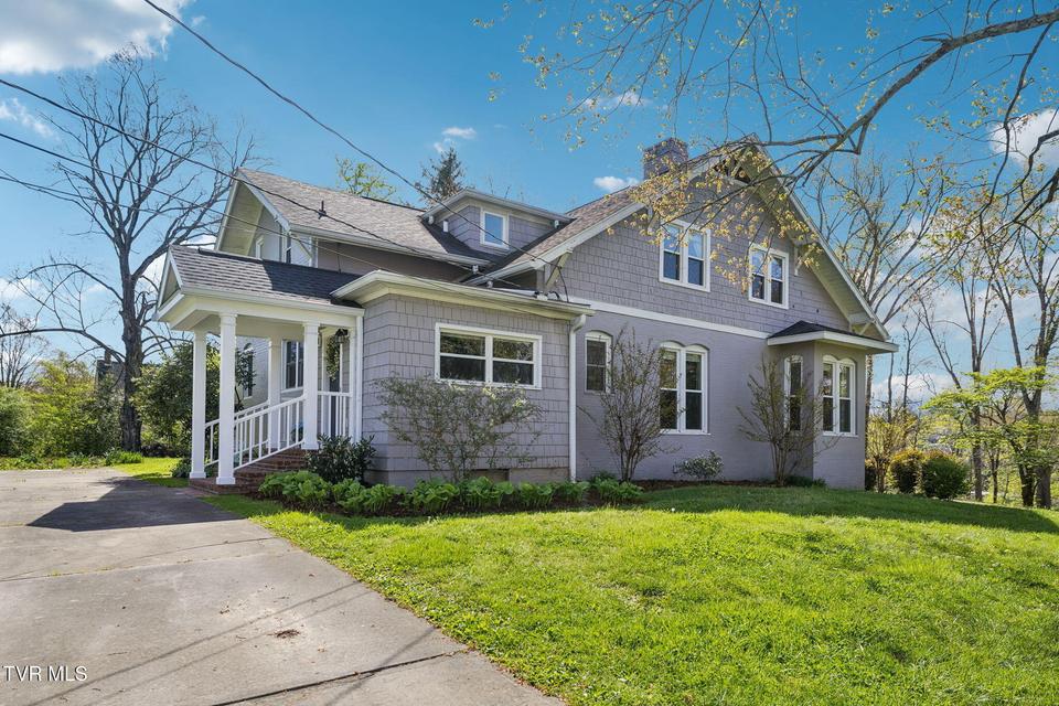 Photo #4: 210 Clifton Heights Road