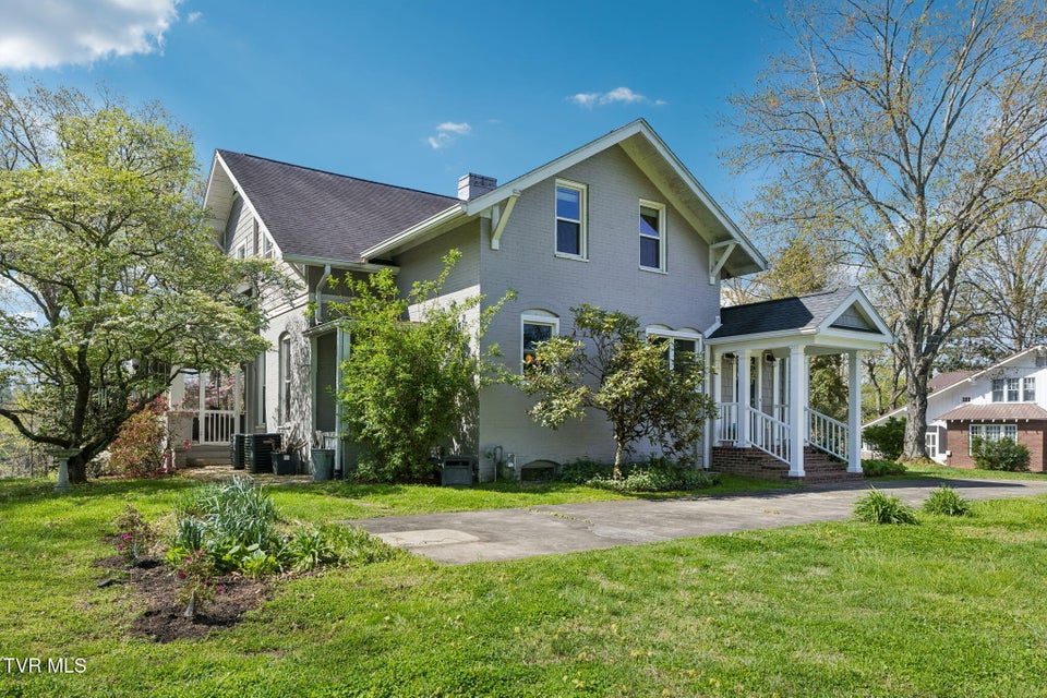 Photo #7: 210 Clifton Heights Road