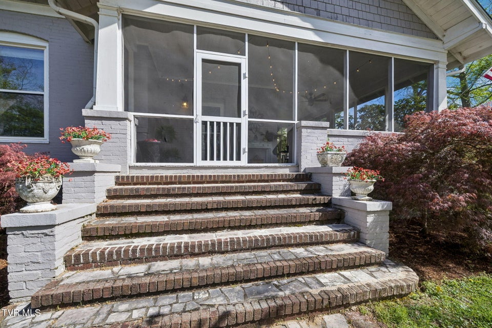 Photo #8: 210 Clifton Heights Road