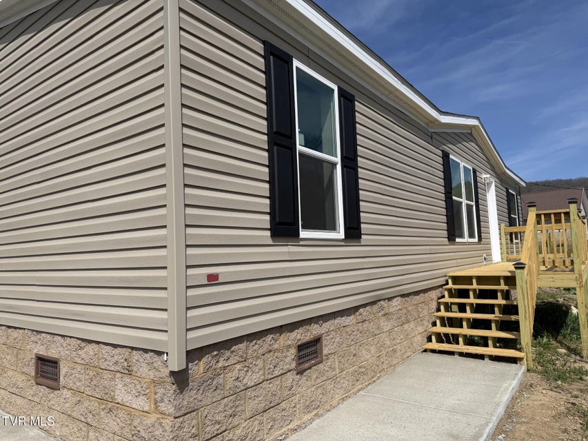 Photo #3: 103 Bell Avenue