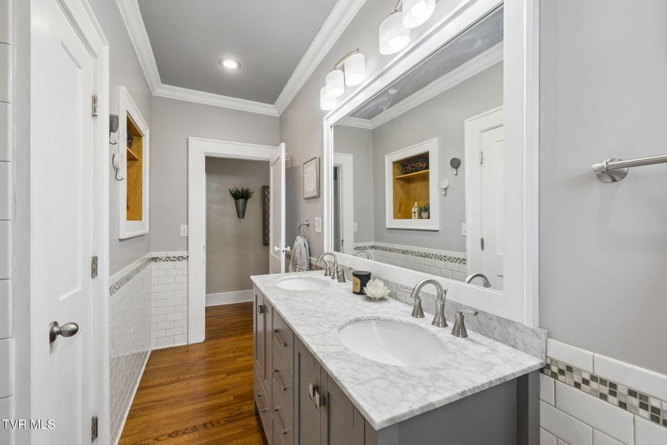 Photo #30: 210 Clifton Heights Road