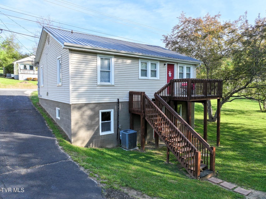 Photo #10: 501 Mckee Street