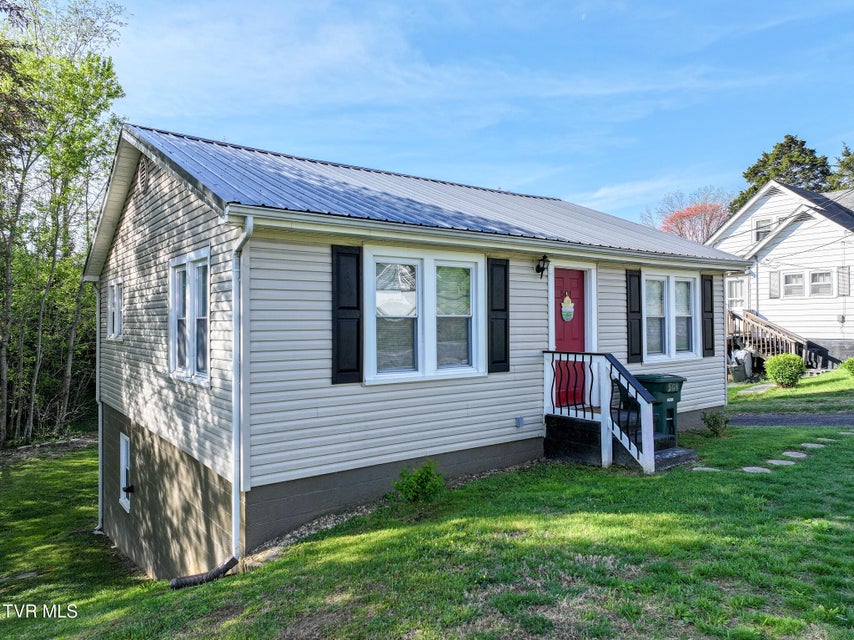 Photo #8: 501 Mckee Street