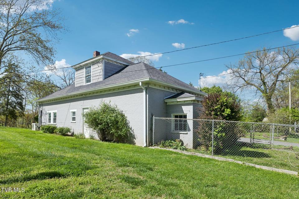 Photo #53: 210 Clifton Heights Road