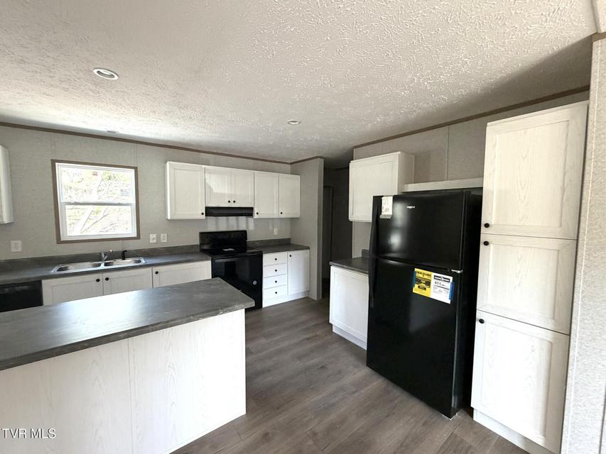 Photo #13: 103 Bell Avenue