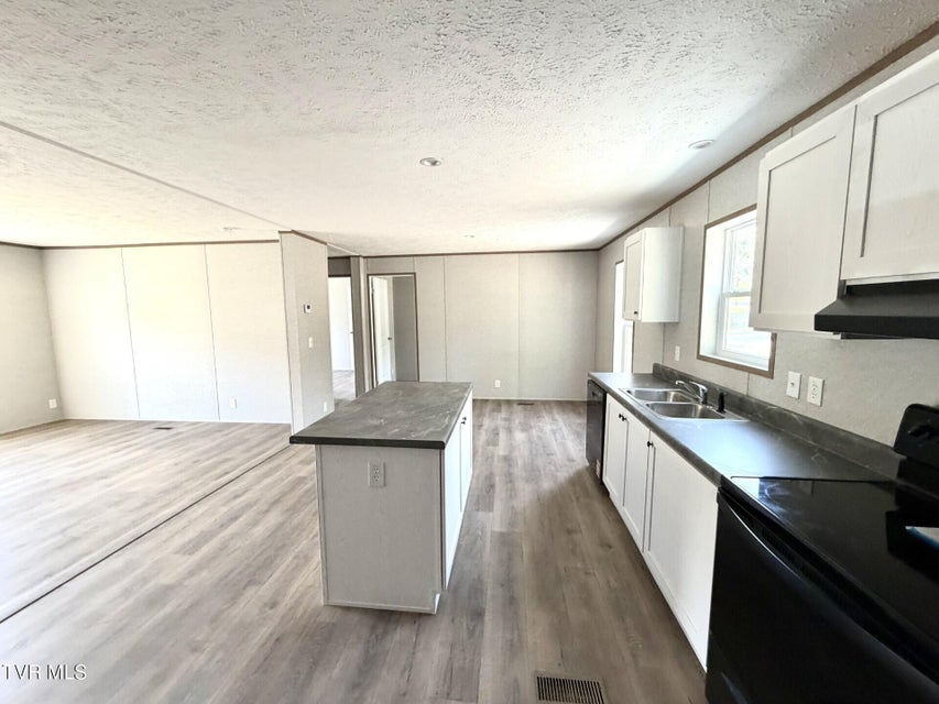 Photo #15: 103 Bell Avenue