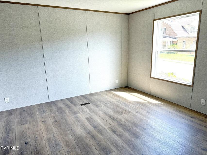 Photo #20: 103 Bell Avenue