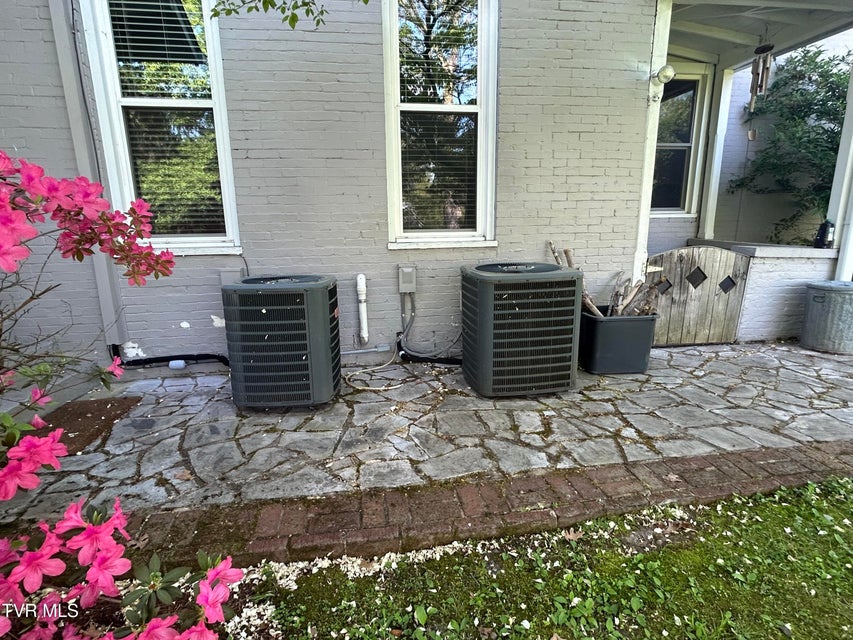 Photo #63: 210 Clifton Heights Road